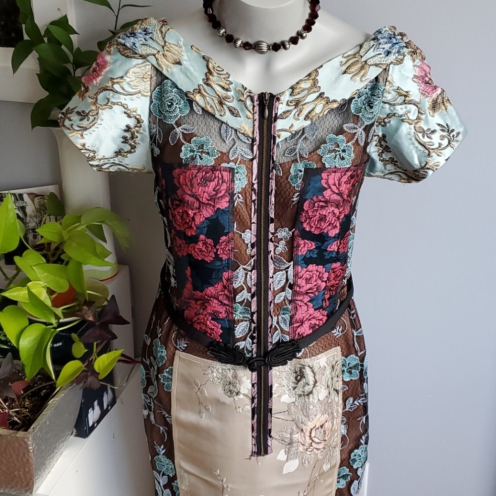 💥SOLD* Anthropologie sheath dress 8P - Picture 2 of 16